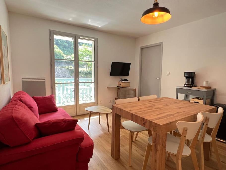 T3 Centre Ville Avec Parking, Balcon Et Wifi. 5P. Cauterets Extérieur photo